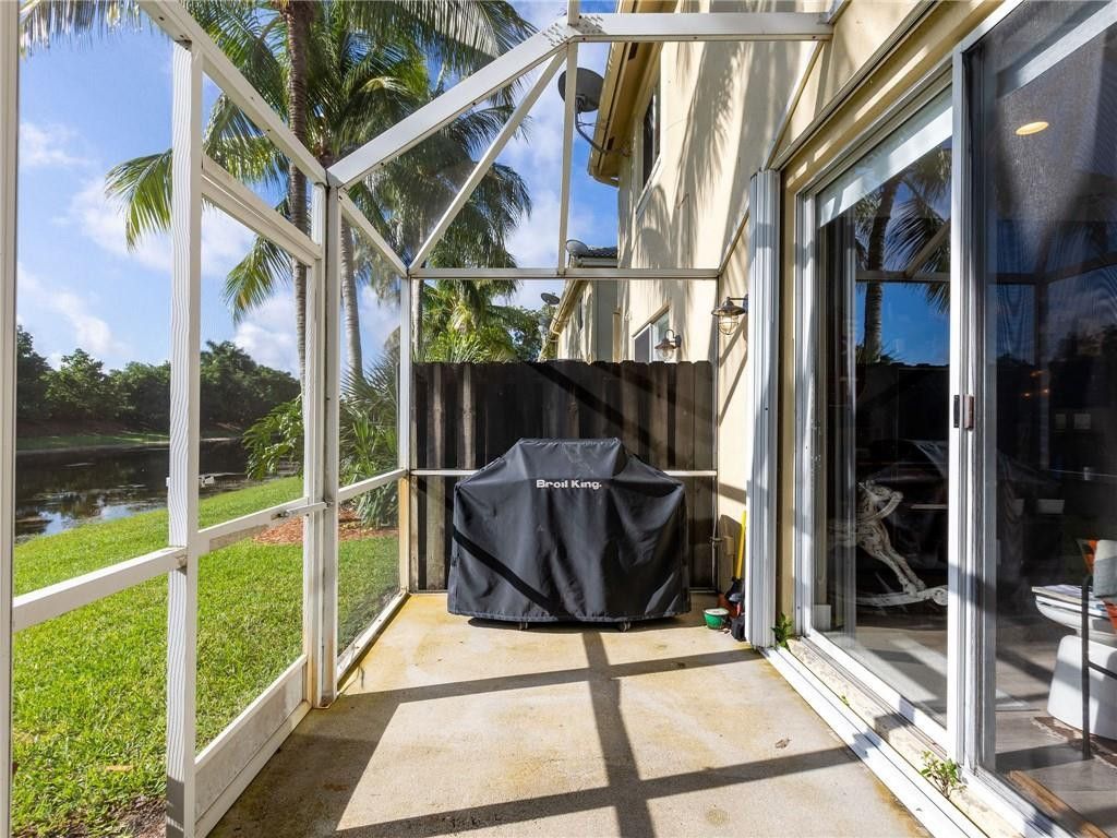 2092 Pasa Verde Lane, Unit 2092, Weston, FL 33327 Photo