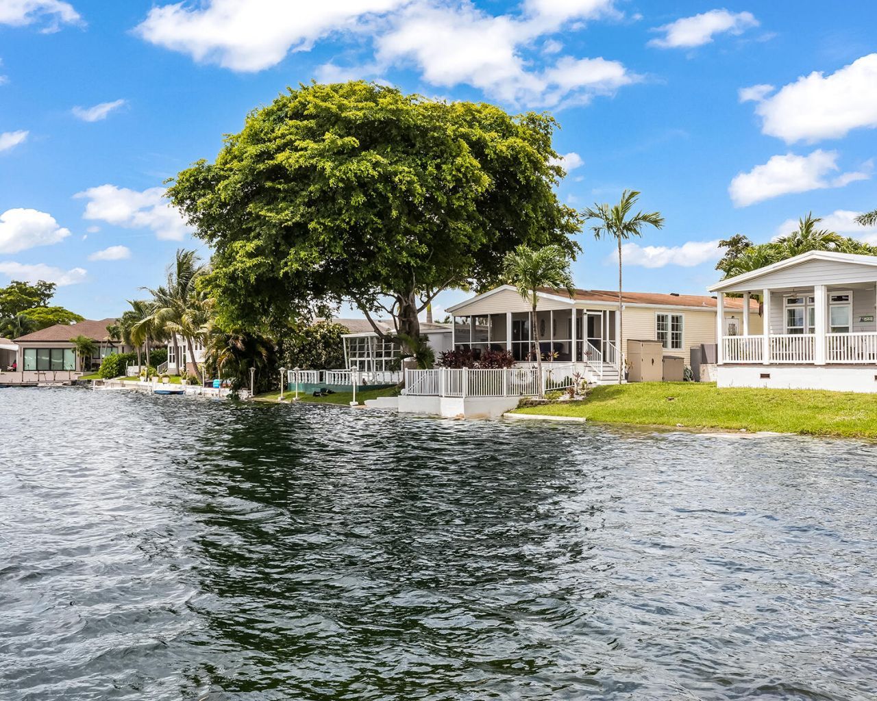 5420 Lagoon Drive, Fort Lauderdale, FL 33312 Photo