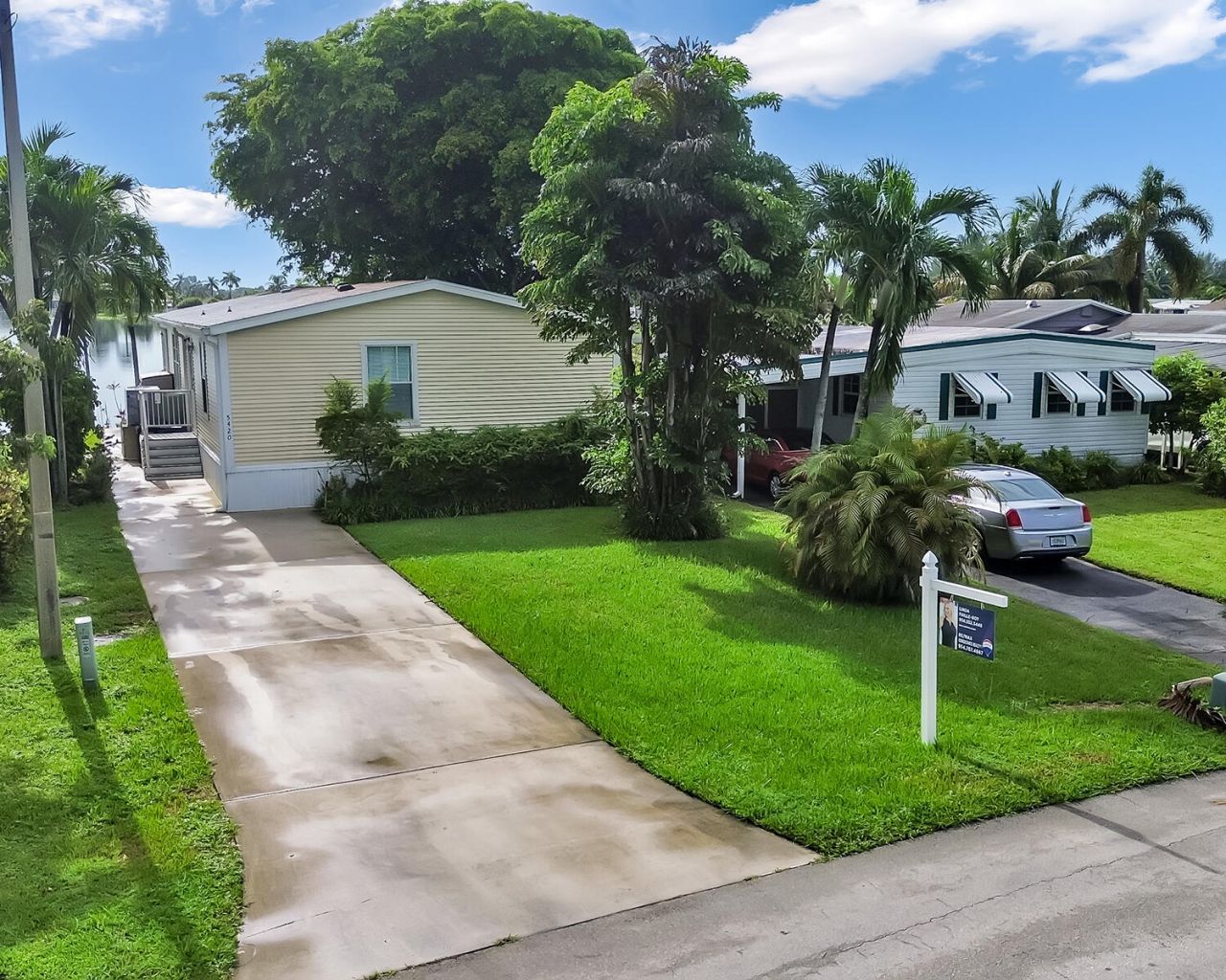 5420 Lagoon Drive, Fort Lauderdale, FL 33312 Photo