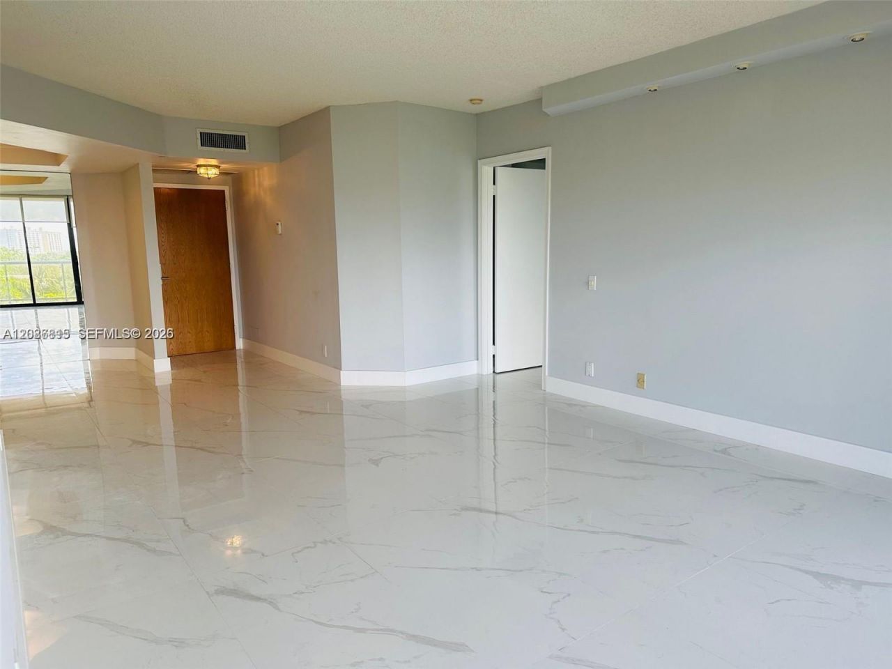 3640 Yacht Club Dr, Unit 503, Aventura, FL 33180 Photo