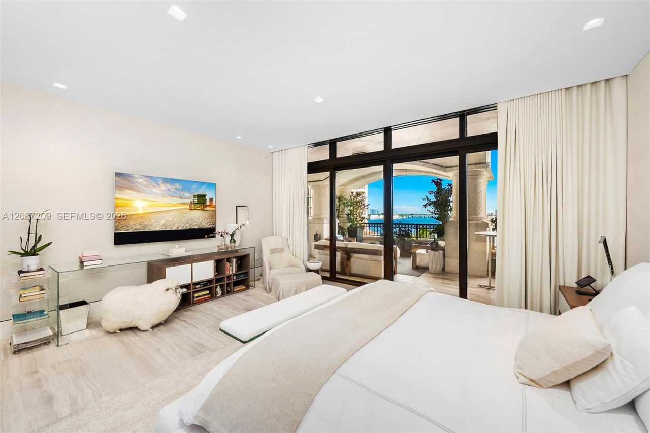 7052 Fisher Island Dr, Unit 7052, Miami Beach, FL 33109 Photo