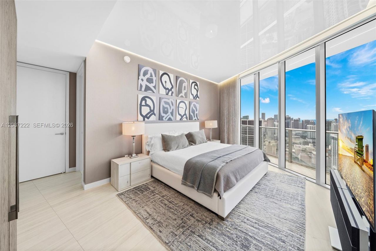 851 NE 1st Ave, Unit 5312, Miami, FL 33132 Photo