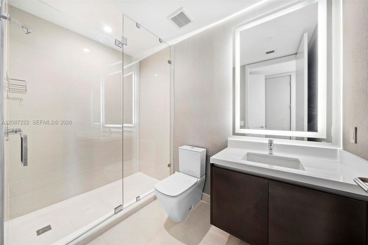 851 NE 1st Ave, Unit 5312, Miami, FL 33132 Photo