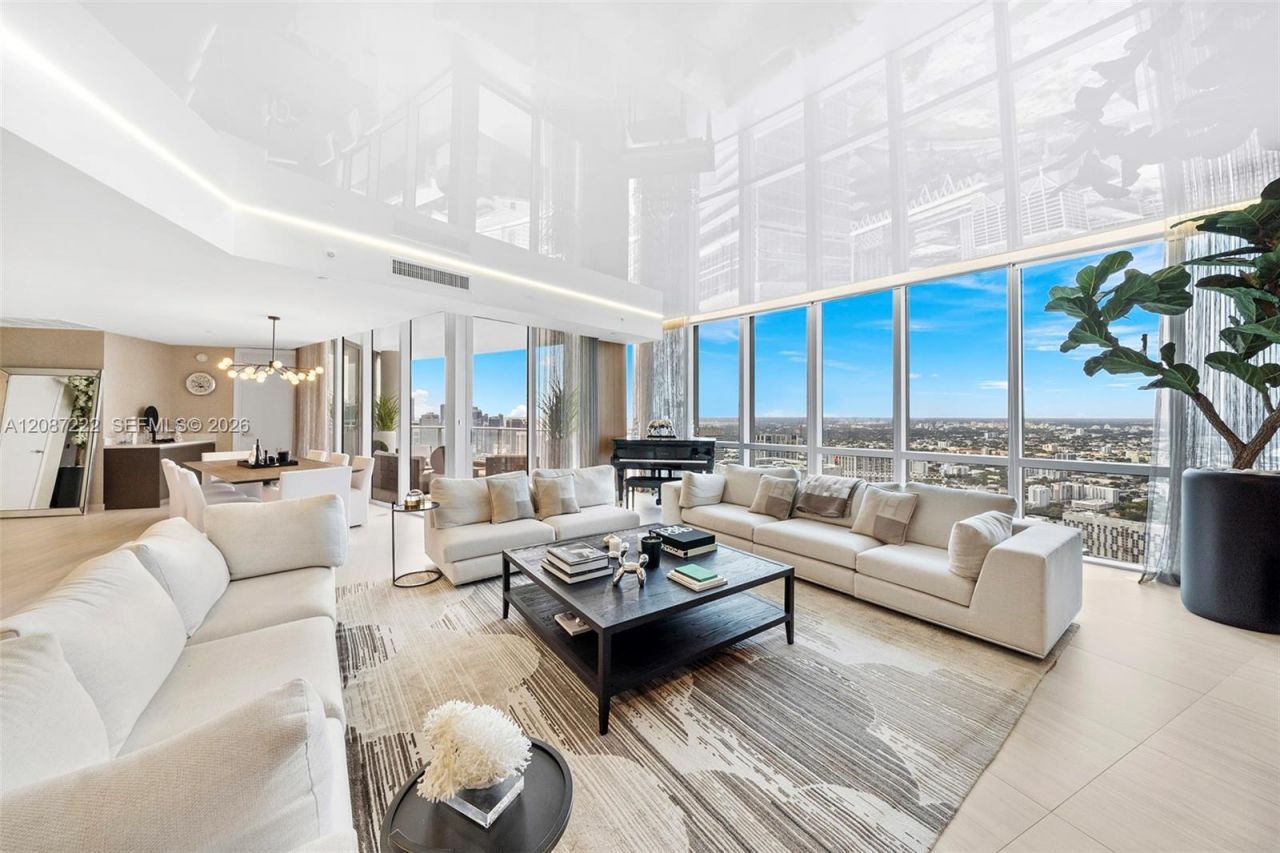 851 NE 1st Ave, Unit 5312, Miami, FL 33132 Photo