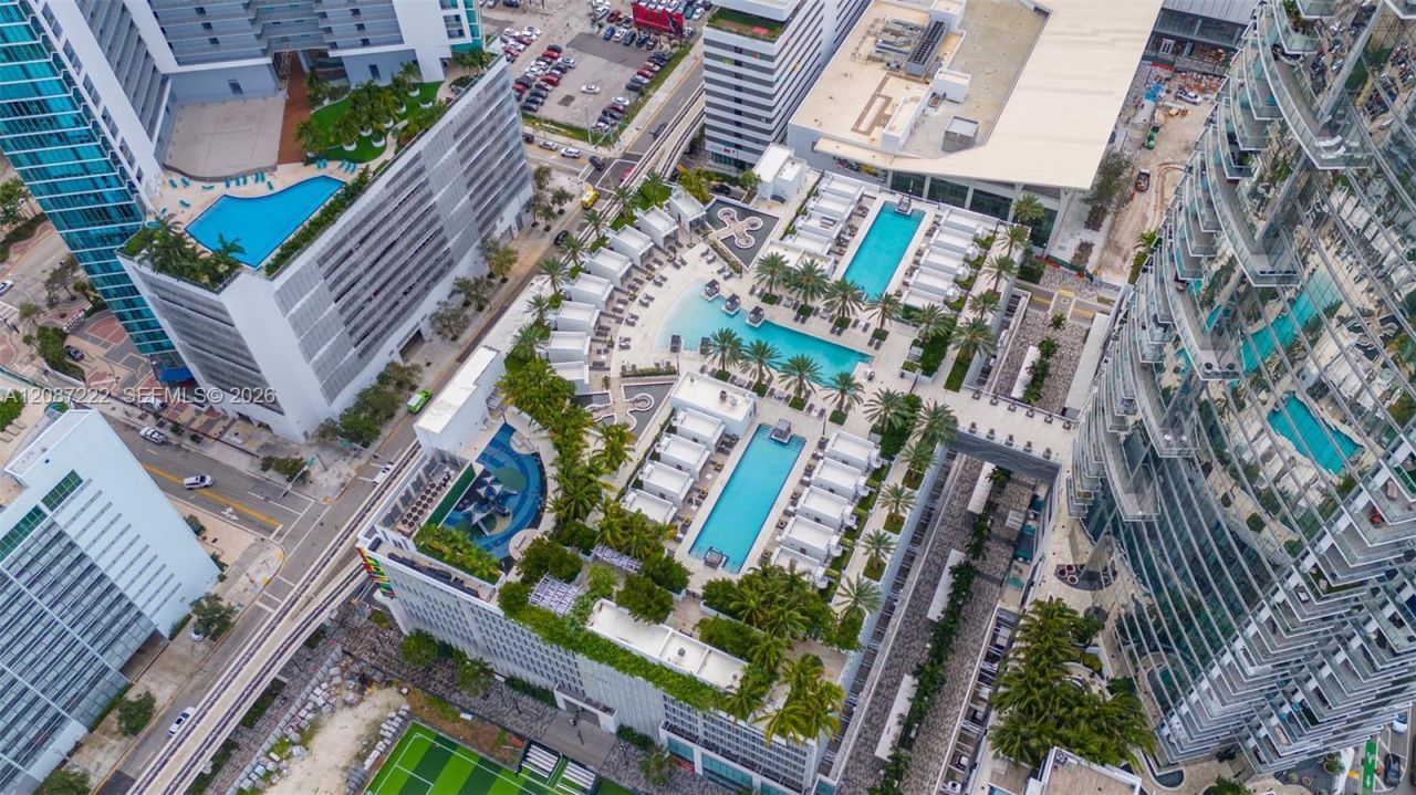 851 NE 1st Ave, Unit 5312, Miami, FL 33132 Photo