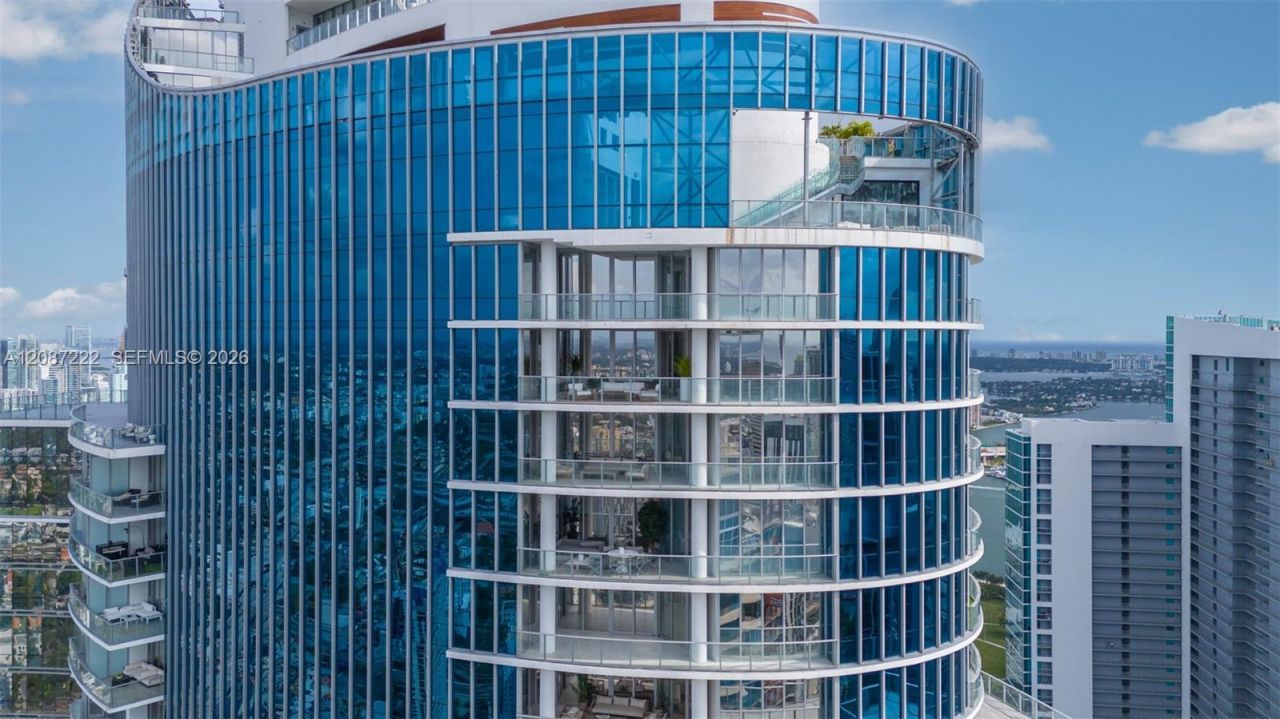 851 NE 1st Ave, Unit 5312, Miami, FL 33132 Photo