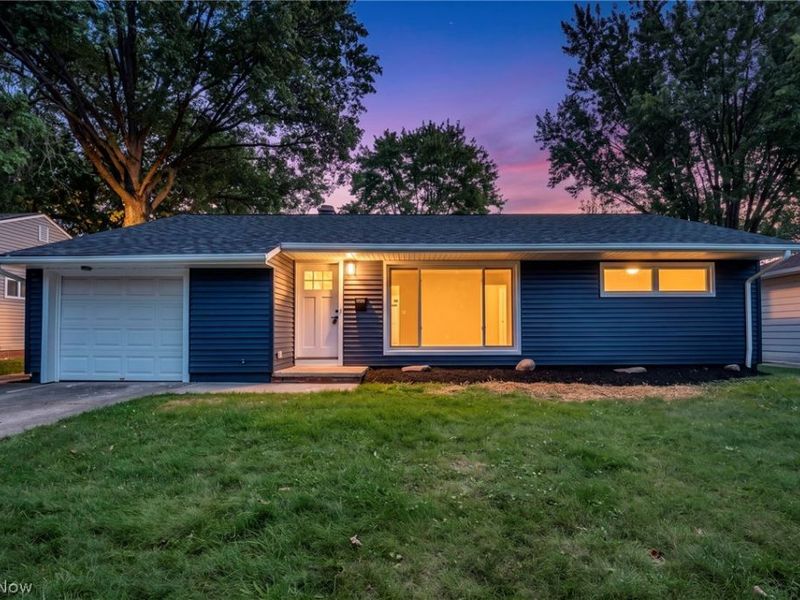 9019 Newkirk Drive, Parma Heights, OH 44130 Photo 1