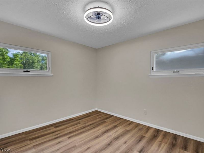 9019 Newkirk Drive, Parma Heights, OH 44130 Photo 12