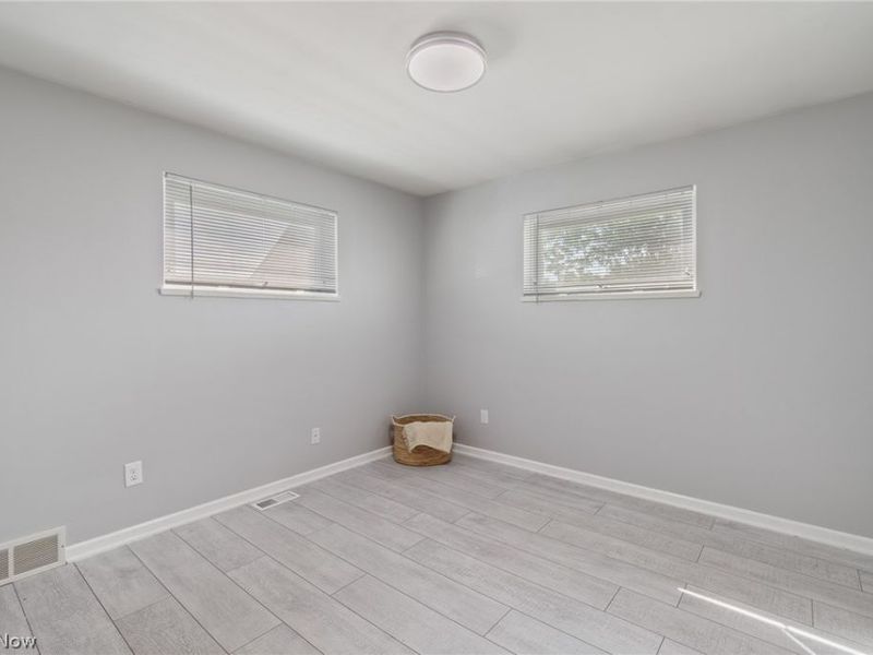 1121 Valleyview Avenue SW, Canton, OH 44710 Photo 9