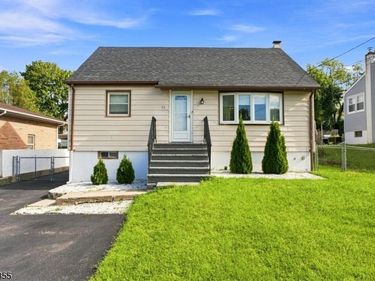 13 Kovach St, Franklin, NJ 07416