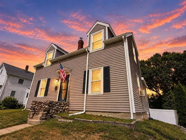 20 Herbert St, Wakefield, MA 01880