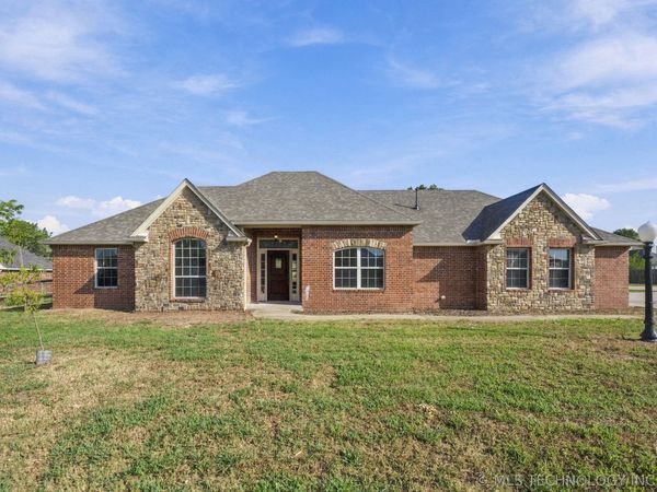 1113 W Dogwood Street, Skiatook, OK 74070