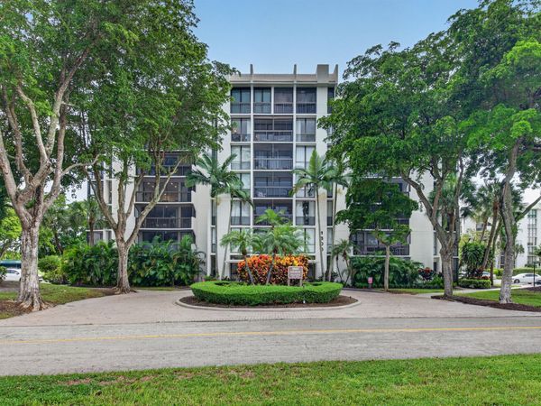 1863 Bridgewood Drive, Boca Raton, FL 33434