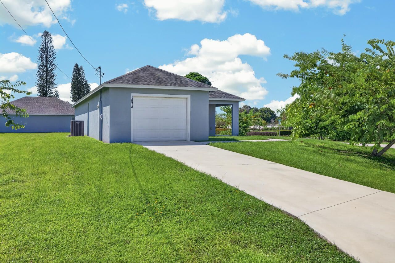 1974 SE Gena Road, Port Saint Lucie, FL 34952 Photo
