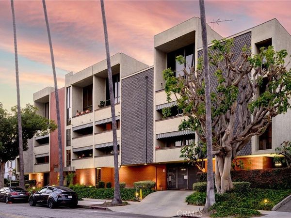 125 W Mountain Street, Unit 203, Glendale, CA 91202