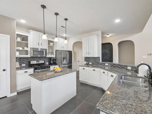 8624 Tribute Lane, Fort Worth, TX 76131
