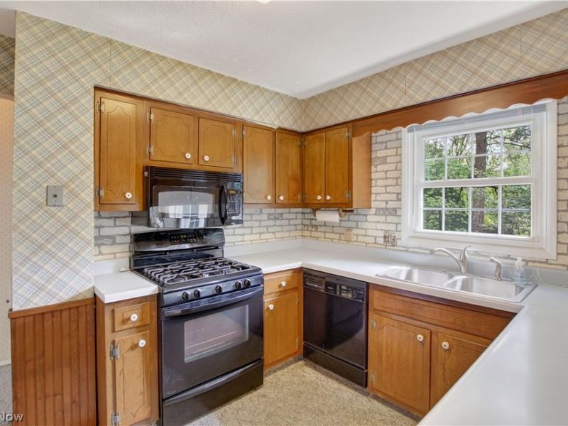 33400 Wagon Wheel Drive, Solon, OH 44139 Photo 9