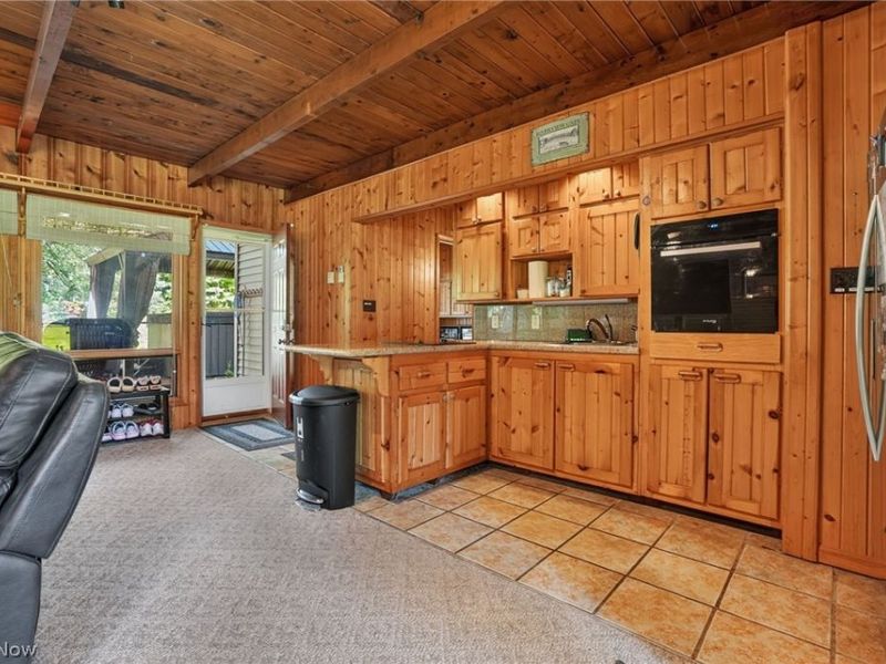 555 W River View Drive, Austinburg, OH 44010 Photo 10