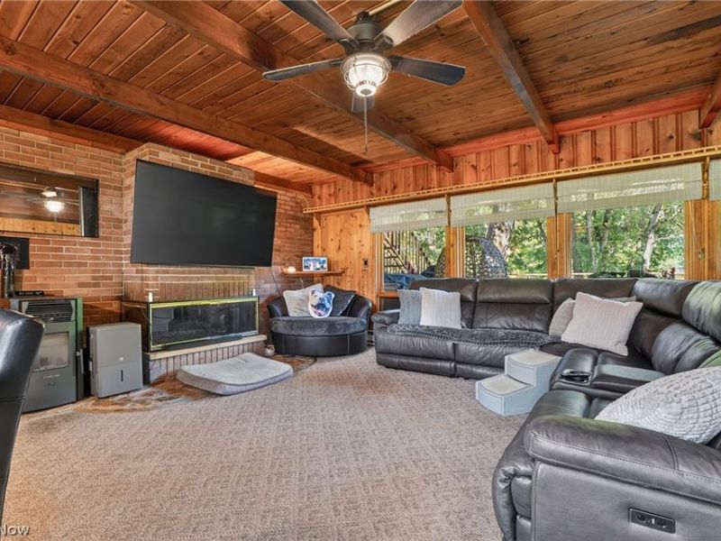 555 W River View Drive, Austinburg, OH 44010 Photo 5