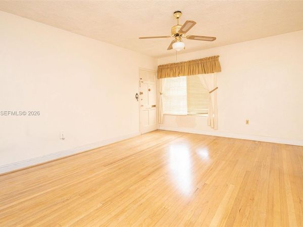 637 SW 11th St, Unit 6W, Miami, FL 33129