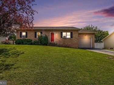 81 LION DR., HANOVER, PA 17331