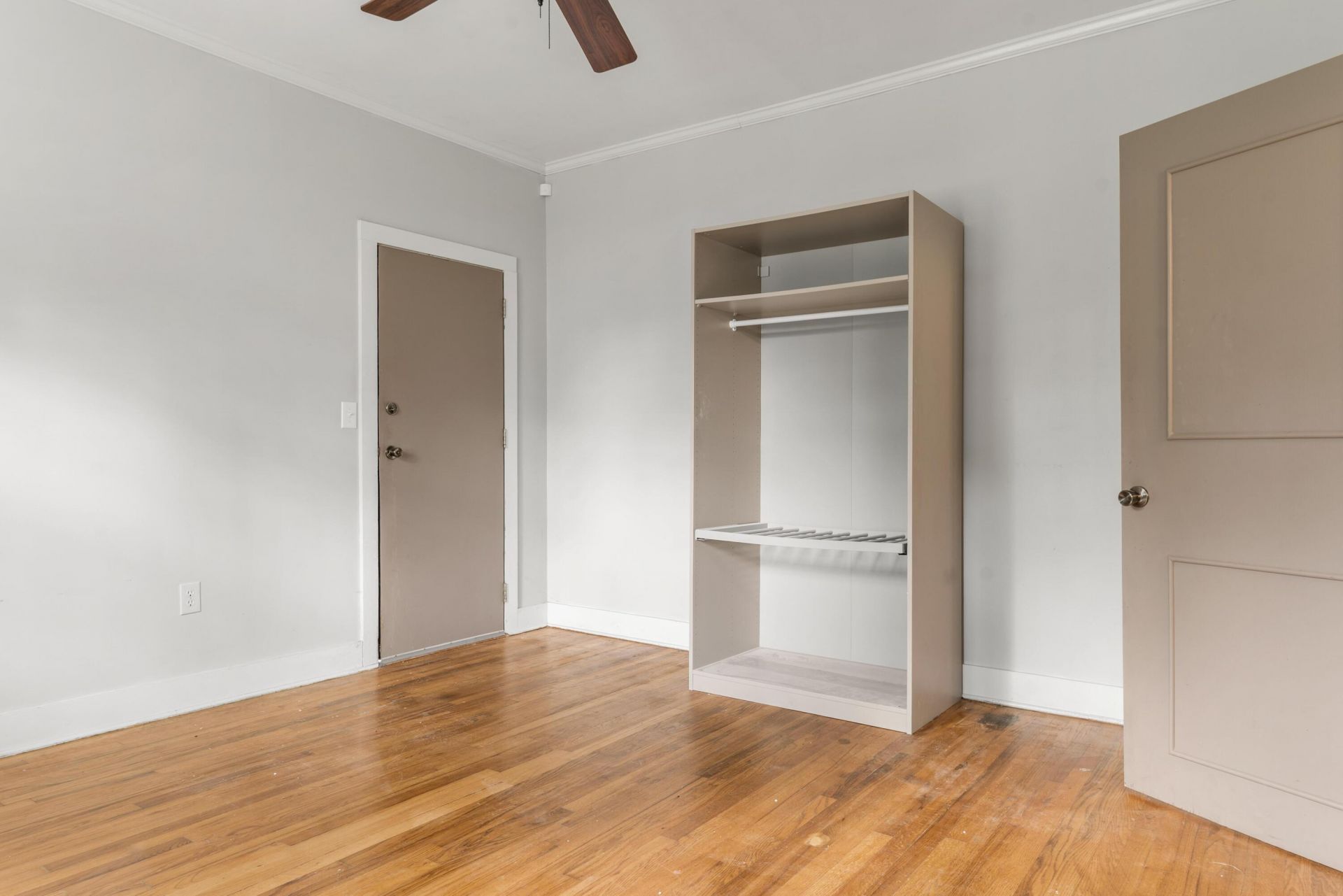 1046 Boulevard Street Photo 17
