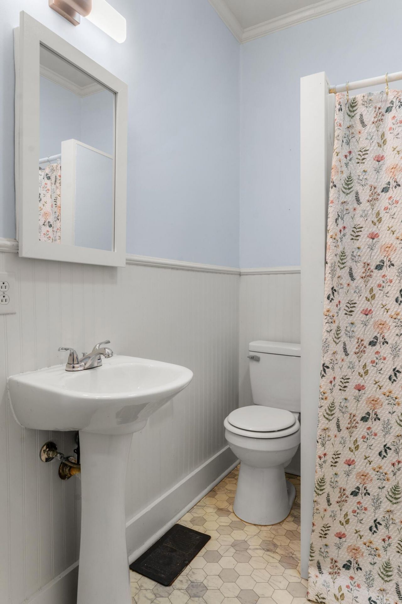 1046 Boulevard Street Photo 19