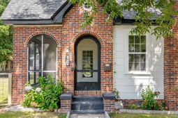 1046 Boulevard Street photo 4