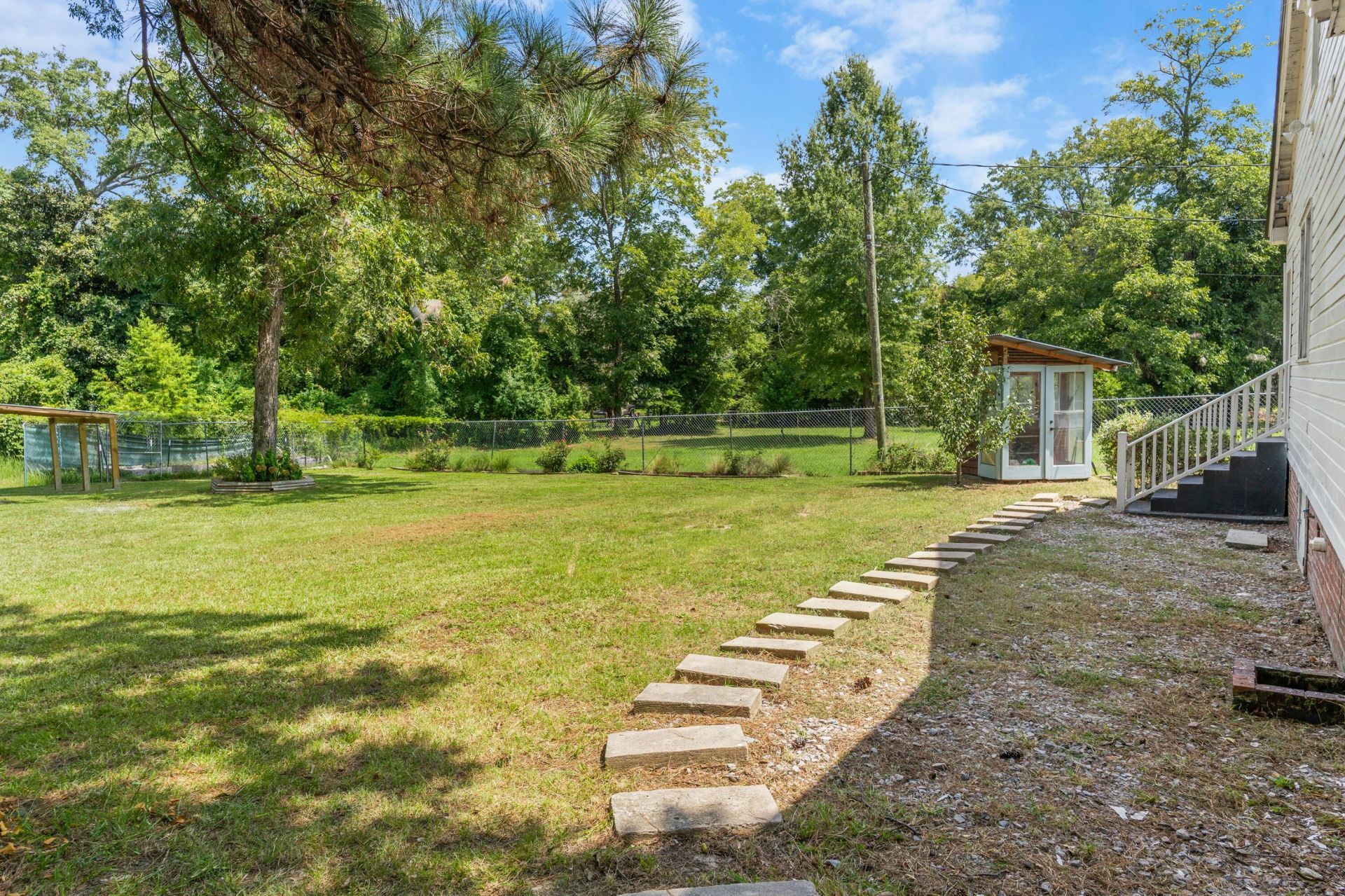 1046 Boulevard Street Photo 5
