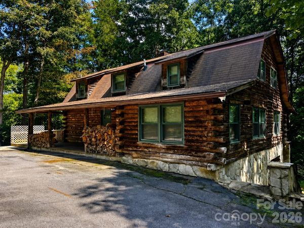 51 Sleepy Forest Drive , Leicester, NC 28748