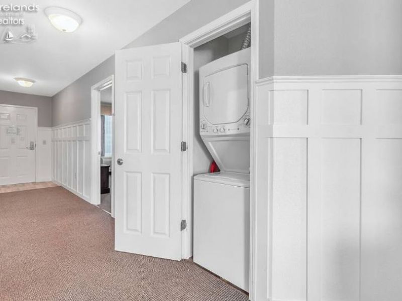 441 W Lakeshore Drive, Kelleys Island, OH 43438 Photo 10