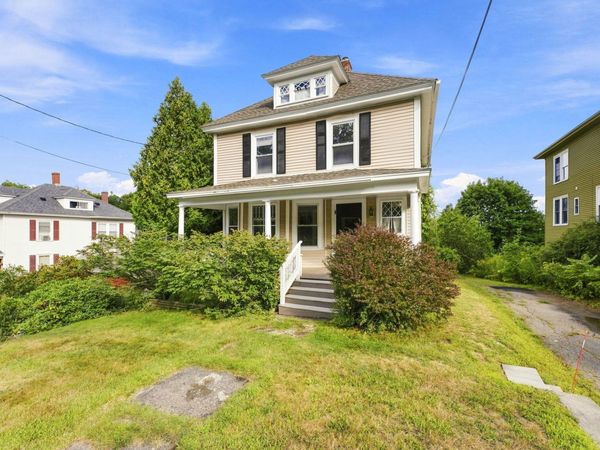 210 Main Street , Orono, ME 04473