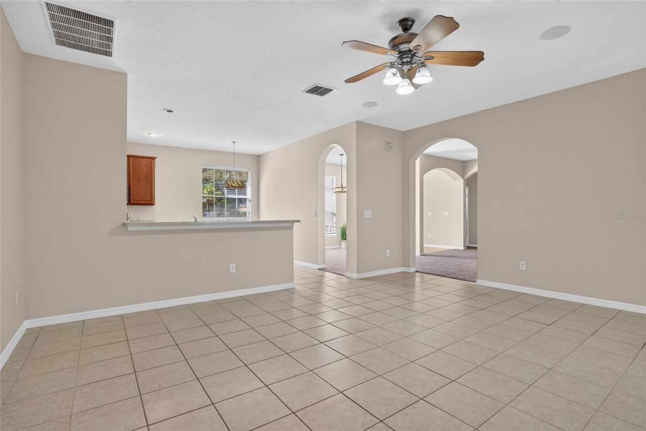 467 Osprey Lakes Circle, Chuluota, FL 32766 Photo