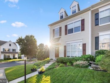 3968 HARTLAKE STREET , WOODBRIDGE, VA 22192