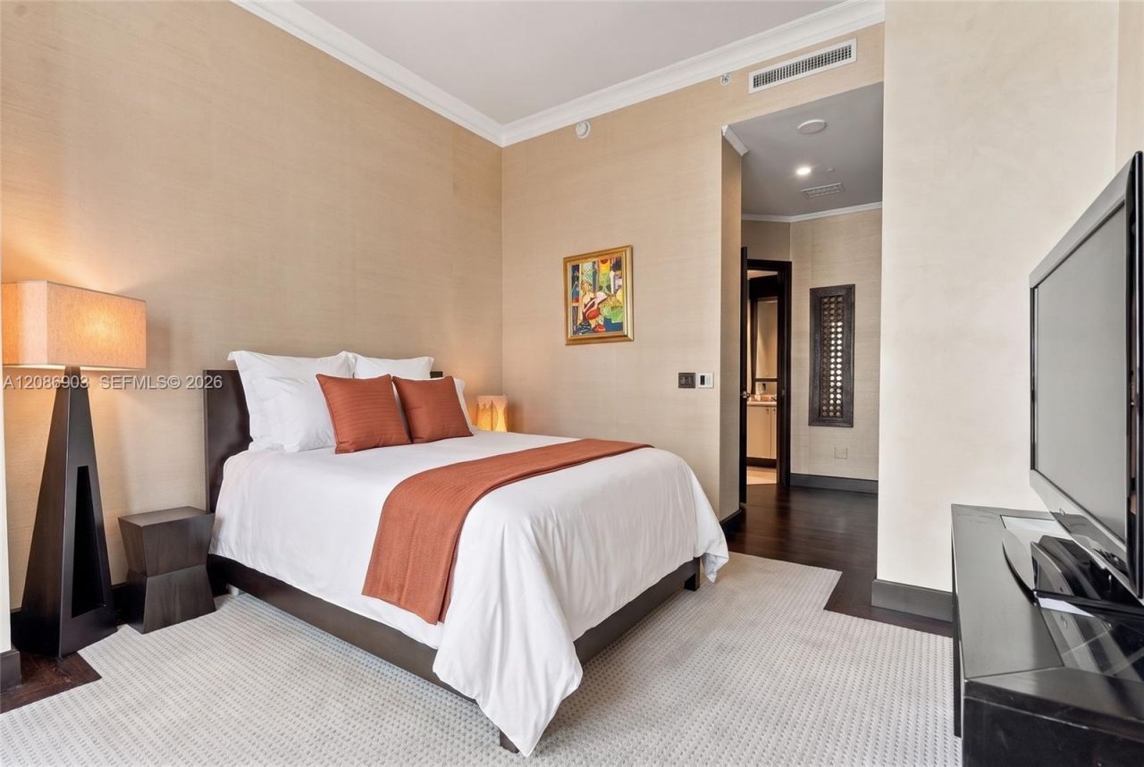 901 Brickell Key Blvd, Unit 504, Miami, FL 33131 Photo