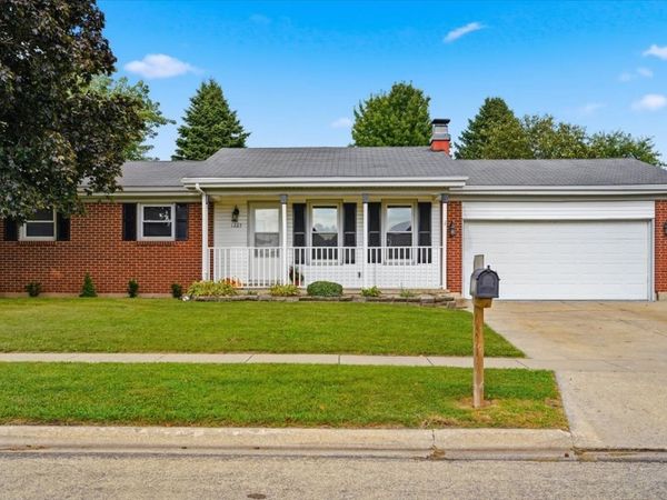 1267 Sunnymeade Drive, Rochelle, IL 61068