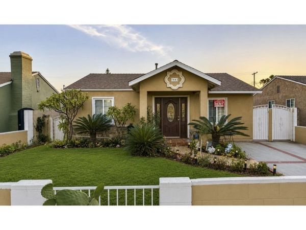 7443 Irvine Avenue, North Hollywood, CA 91605