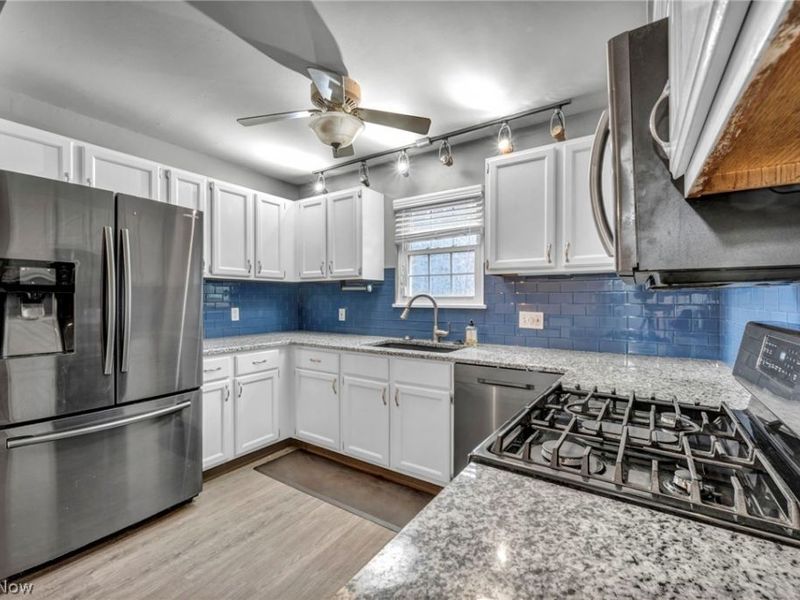 1251 W 70th Street, Cleveland, OH 44102 Photo 11