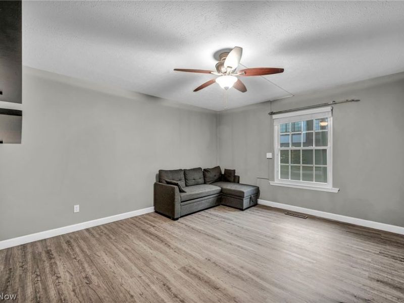 1251 W 70th Street, Cleveland, OH 44102 Photo 17
