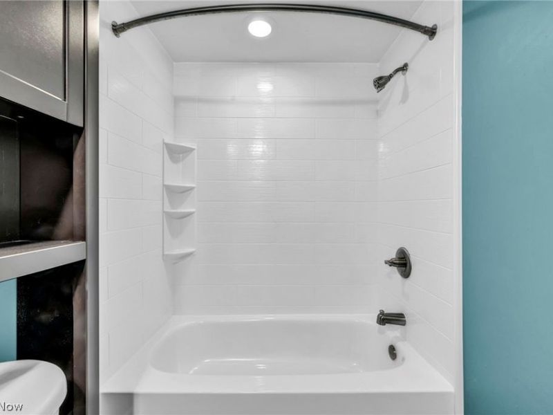 1251 W 70th Street, Cleveland, OH 44102 Photo 32