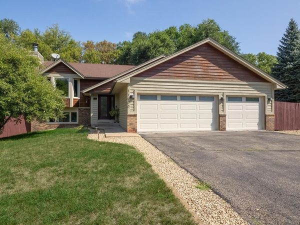 11900 Baypoint Drive, Burnsville, MN 55337