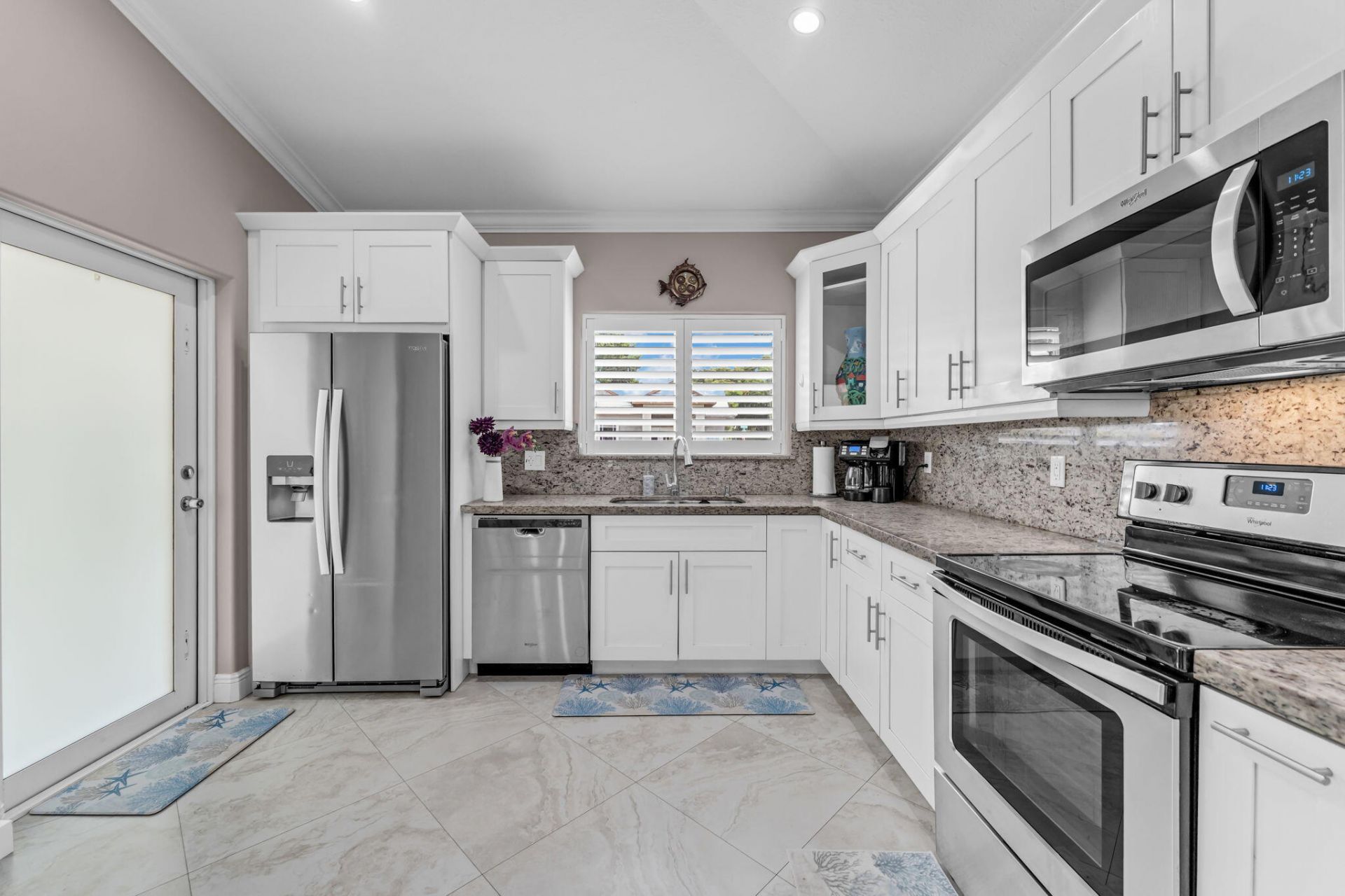 16 Jewfish Avenue, Key Largo, FL 33037 Photo