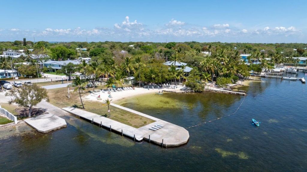 16 Jewfish Avenue, Key Largo, FL 33037 Photo