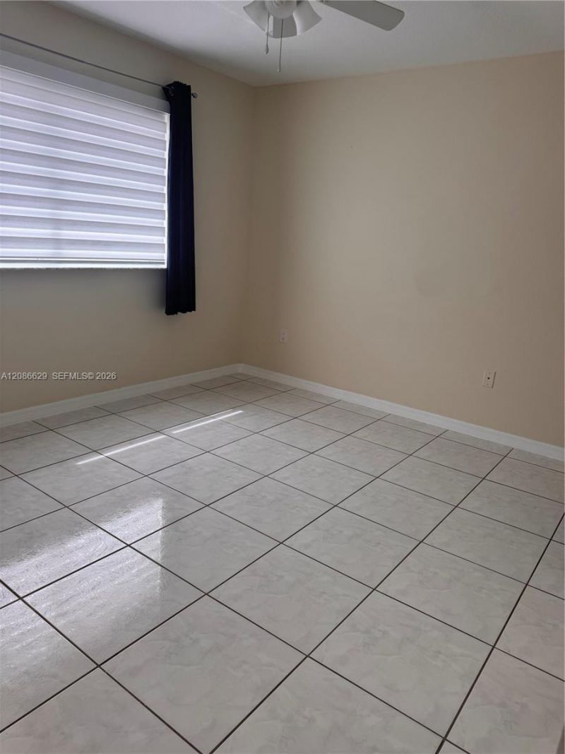 7075 NW 173rd Dr, Unit 1406, Hialeah, FL 33015 Photo