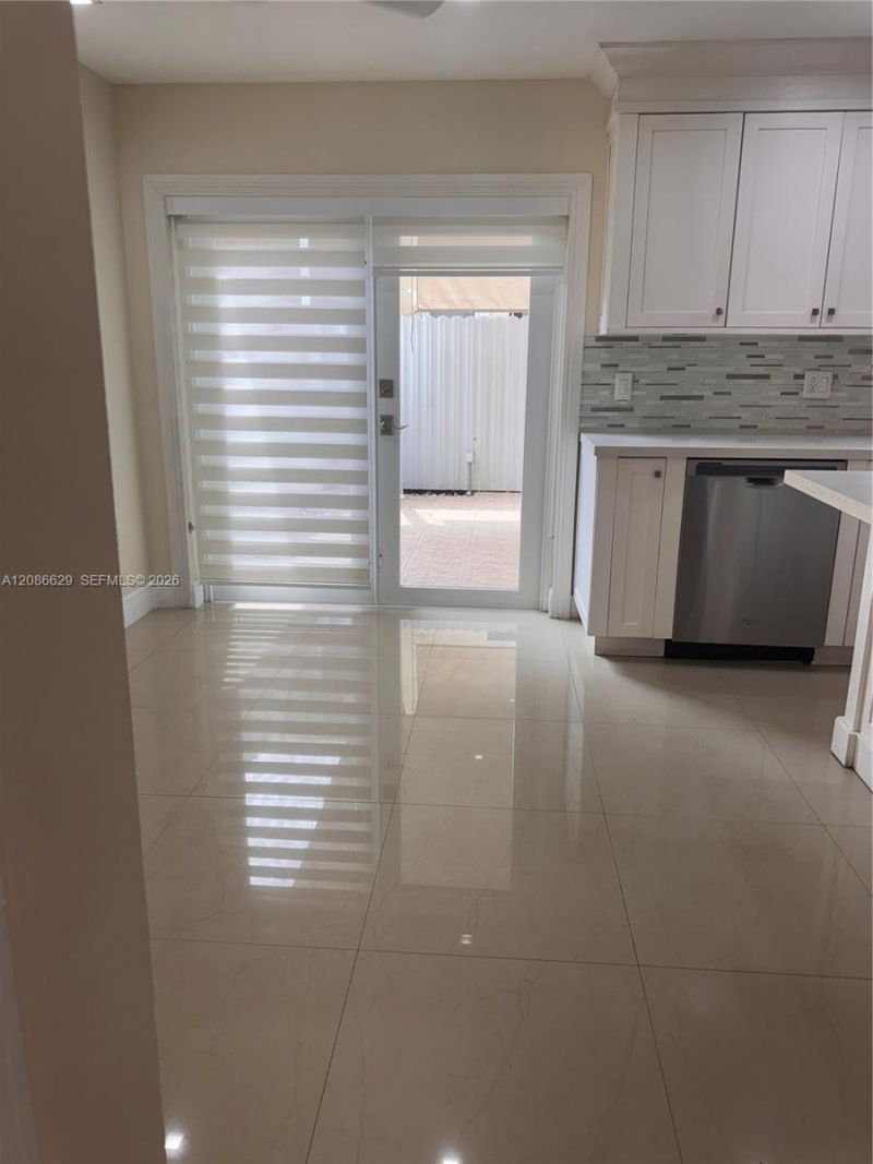 7075 NW 173rd Dr, Unit 1406, Hialeah, FL 33015 Photo
