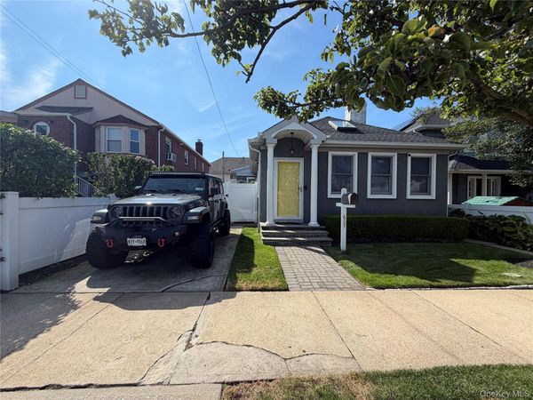 607 Lincoln Boulevard , Long Beach, NY 11561