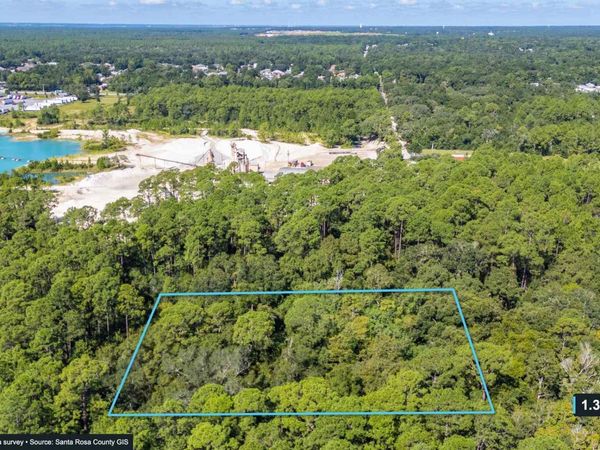 7157 Windwood Ln, Milton, FL 32583