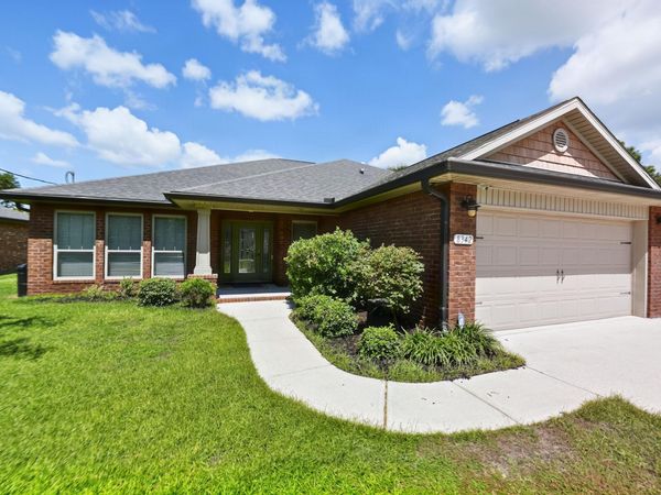 8342 Randall Drive, Navarre, FL 32566