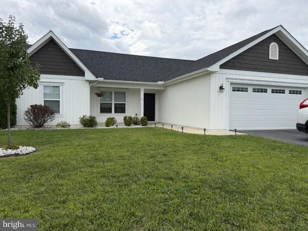 44 ARISTIDES WAY, MARTINSBURG, WV 25404