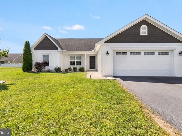 44 ARISTIDES WAY, MARTINSBURG, WV 25404